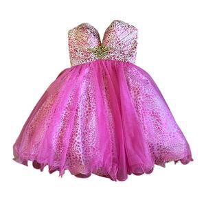 Night Moves Pink & White Giraffe Print Prom Dress – Size 8 Fits Small